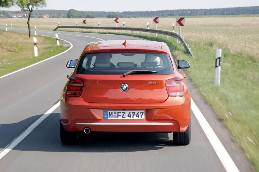  BMW 1-Series Urban Line 2012 года  (фото 75 из 82)